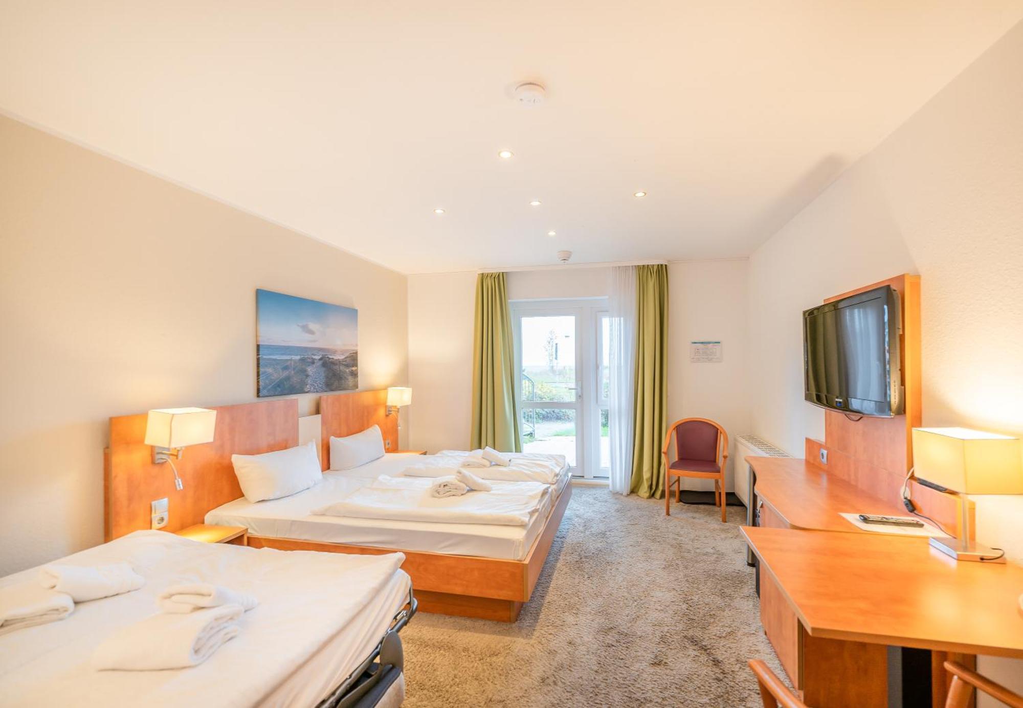 Hotel Koenigslinie Sassnitz Extérieur photo